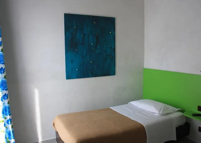 38 Hotel 3*