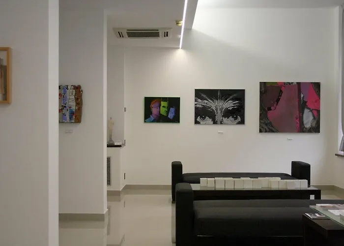 Hotel 38 3*